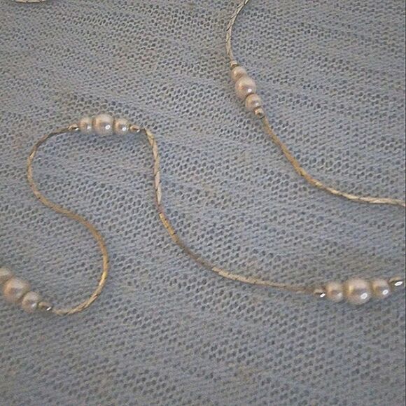 Pearl & SILVER TONE CHAIN Very Dainty VINTAGE - Picture 1 of 4